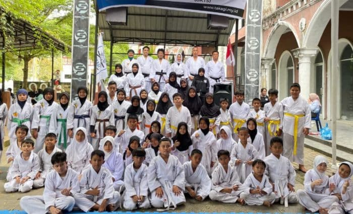 perguruan_takagi_kukuhkan_guru_besar_pelantikan_pengurus_baru_dan_ukts_