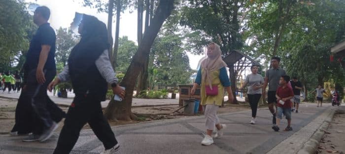taman_kota_tebing_tinggi_dipadati_pengunjung