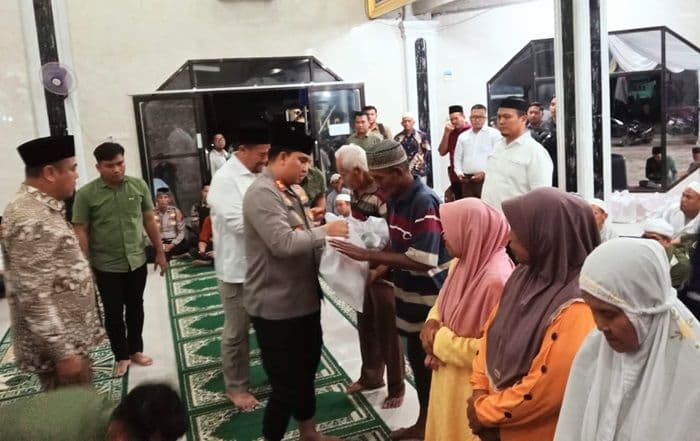 bupati_dan_kapolres_batu_bara_gelar_sapa_ramadan_di_kecamatan_air_putih