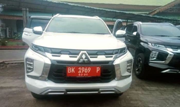 dprd_langkat_beli_tiga_pajero_sport_di_tengah_efisiensi_anggaran_untuk_apa