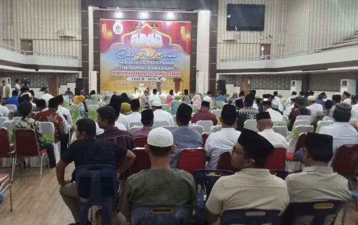 pemkab_tapteng_buka_puasa_bersama_sekaligus_lepas_tim_safari_ramadan