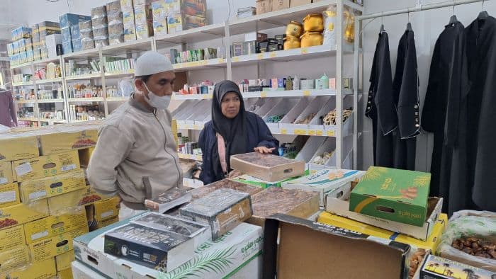 ramadan_tiba_penjualan_kurma_meroket_di_kota_medan_