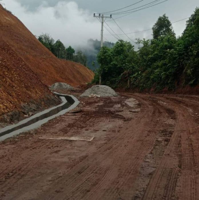 sejumlah_proyek_pt_dpm_diduga_menggunakan_material_ilegal_dan_bbm_subsidi