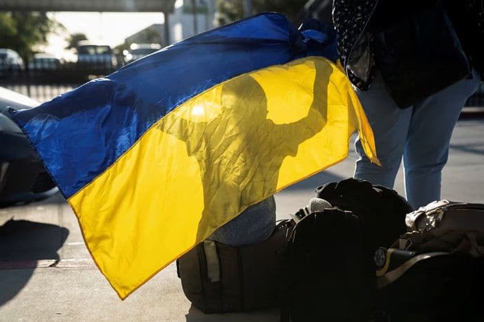 trump_pertimbangkan_status_hukum_240_ribu_warga_ukraina_di_as
