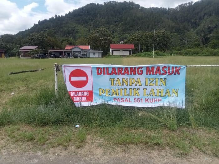 kisruh_lapangan_mini_balige_dengan_disdik_pemilik_lahan_pasang_pagar