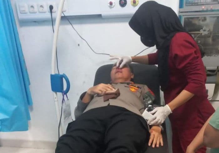 begini_kronologi_kapolsek_belawan_terluka_saat_mengamankan_tawuran_warga