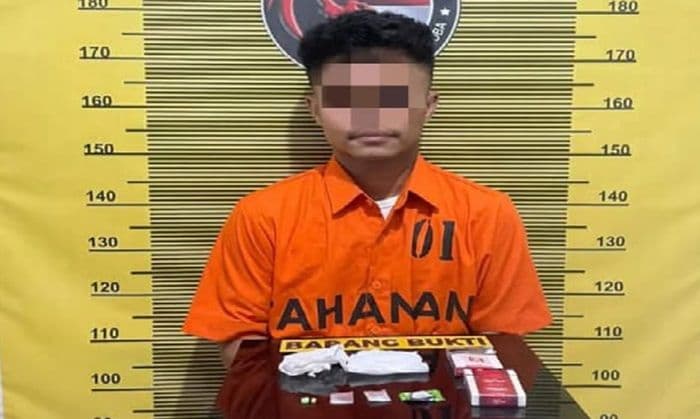 nelayan_pemilik_sabu_dan_ekstasi_ditangkap_dari_samping_holyland_karaoke_di_tapteng