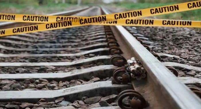 pria_di_tangsel_tewas_tertabrak_kereta_api_usai_terseret_100_meter