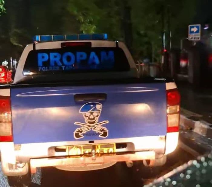 pengunggah_video_viral_mobil_propam_tapsel_tunggu_iptu_asjul_pane_buat_video_permintaan_maaf