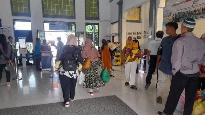 ingin_batalkan_tiket_kereta_api_ini_syarat_dan_prosedurnya
