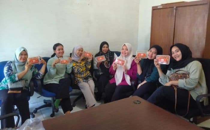 usaha_rumahan_keripik_singkong_tamora_raup_ratusan_pesanan_tiap_hari