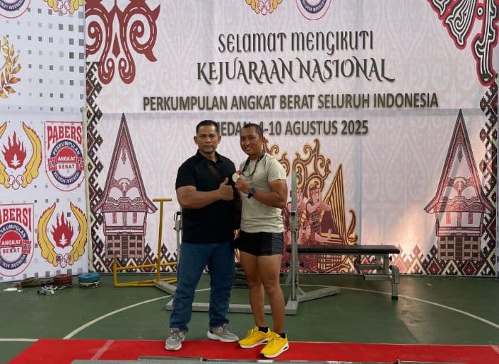 atlet_angkat_berat_asahan_juara_di_kejurnas_kelas_74kg_senior_classic