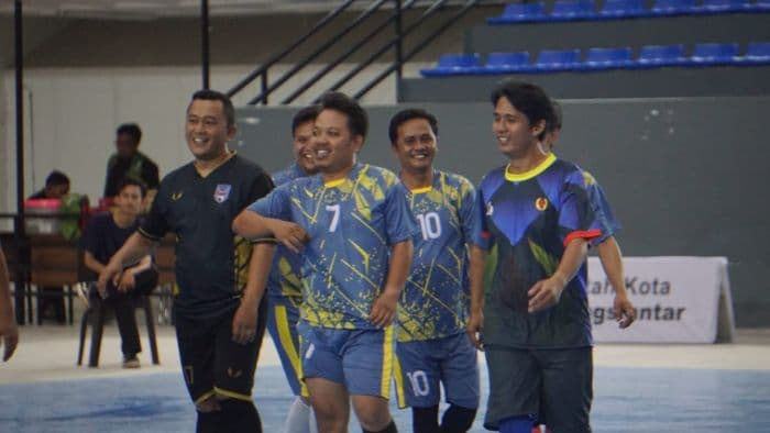empat_laga_seru_warnai_turnamen_futsal_antar_instansi_di_pematangsiantar_jurnalis_akan_hadapi_bank_sumut