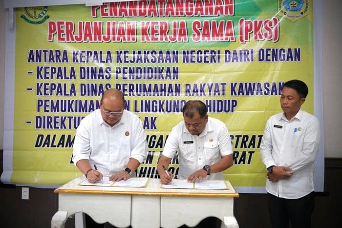 kejari_dairi_teken_kerja_sama_dengan_opd_pakpak_bharat_untuk_pendampingan_proyek_strategis