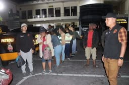 satreskrim_polres_tanah_karo_razia_hotel_melati_dan_kafe_di_jalur_perlintasan