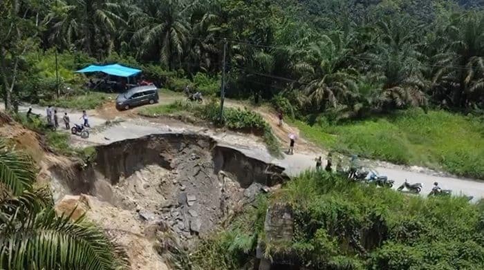 gubernur_bobby_nasution_buka_suara_soal_jalan_putus_di_mandoge_asahan