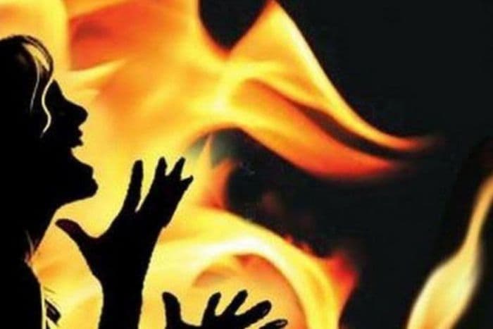 oknum_sekdes_di_padangsidimpuan_bakar_selingkuhan