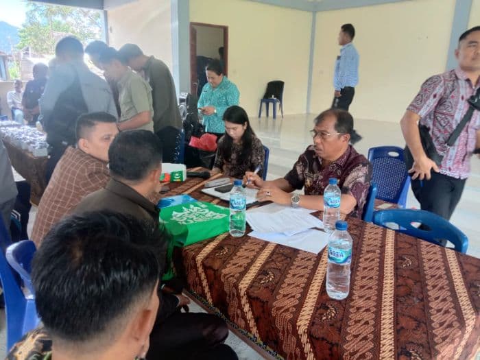 bupati_dan_wabup_toba_rutin_berkantor_di_desa