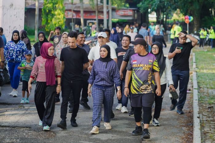 bupati_labuhanbatu_ajak_warga_jaga_kebersihan_lingkungan_
