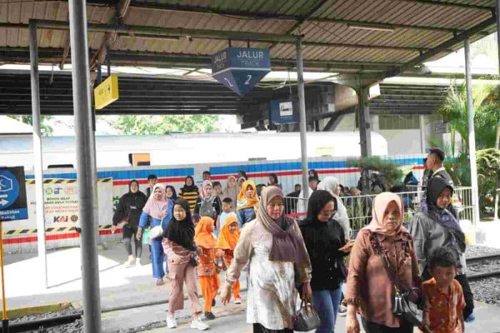 hari_ketiga_long_weekend_iduladha_2025_penumpang_ka_siantar_ekspres_meningkat_31_persen