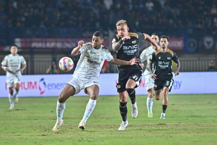 persib_bandung_tahan_imbang_dewa_united_di_presiden_cup_2025_masih_punya_kans_lolos