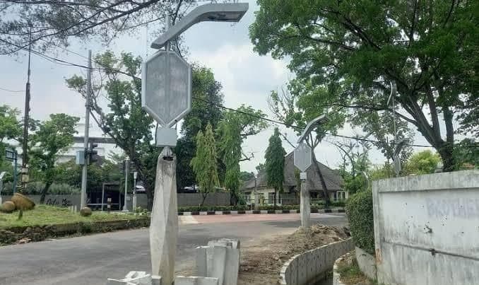 kppu_hentikan_kasus_tender_lampu_pocong_ini_alasannya