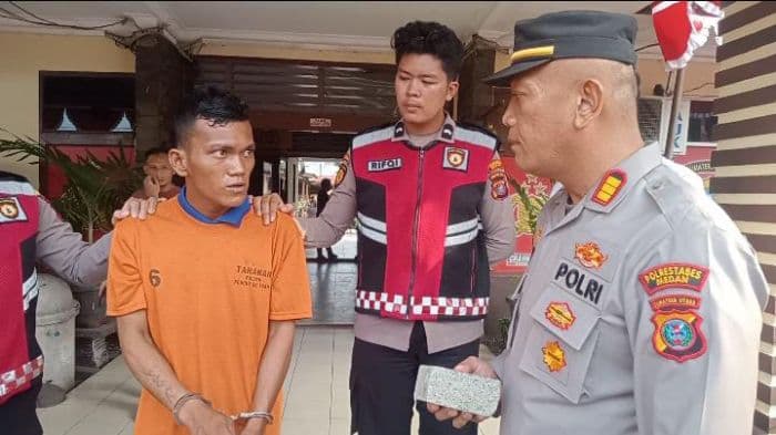 pak_ogah_di_medan_ditangkap_polisi_usai_viral_pegang_batu_klaim_untuk_jaga_diri