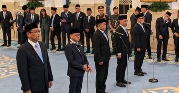 presiden_prabowo_lantik_menteri_dan_wamen_berikut_daftar_namanya