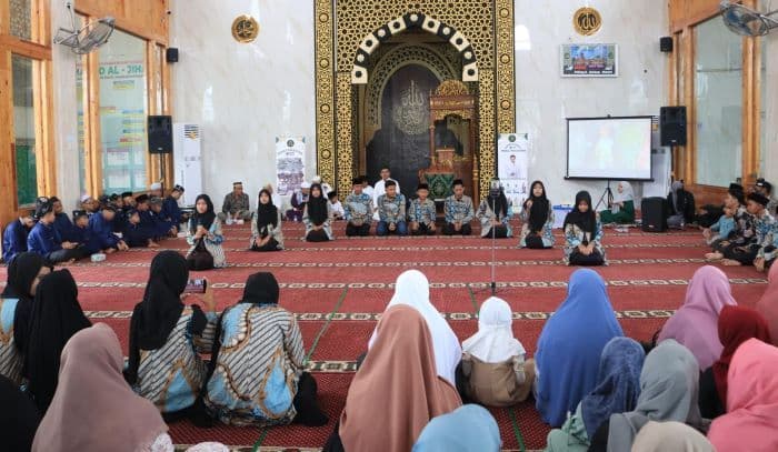 warga_muslim_binjai_galang_donasi_untuk_palestina_saat_peringatan_maulid_nabi