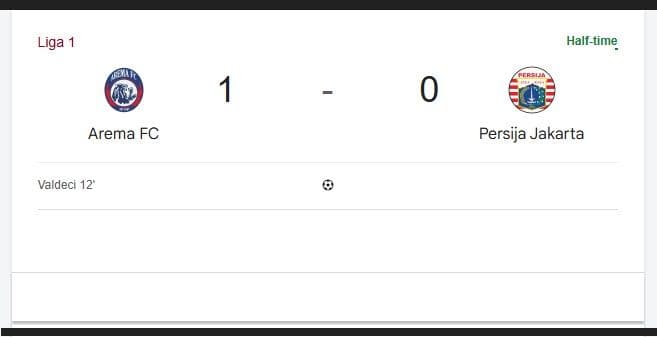 arema_fc_tundukkan_persija_10_di_babak_pertama_kiper_frigeri_kena_kartu_kuning