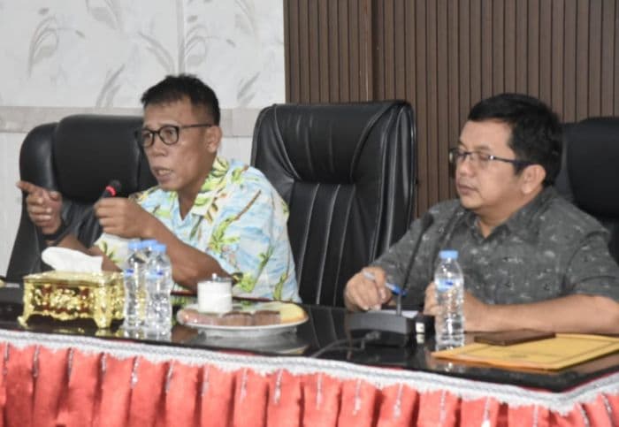 bupati_masinton_pasaribu_ingatkan_asn_teknik_sipil_dan_arsitektur_tapteng_kurangi_ketergantungan_dengan_konsultan