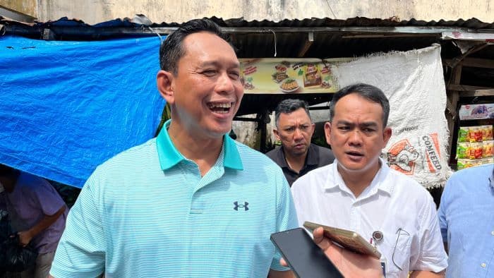 dirut_bulog_pastikan_bantuan_sosial_pangan_bulan_november_terus_berjalan_