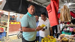 mendekati_nataru_dirut_bulog_cek_harga_sembako_ke_sejumlah_pasar_di_medan