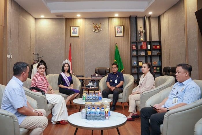 finalis_puteri_indonesia_2025_memohon_dukungan_dan_doa_wali_kota_medan