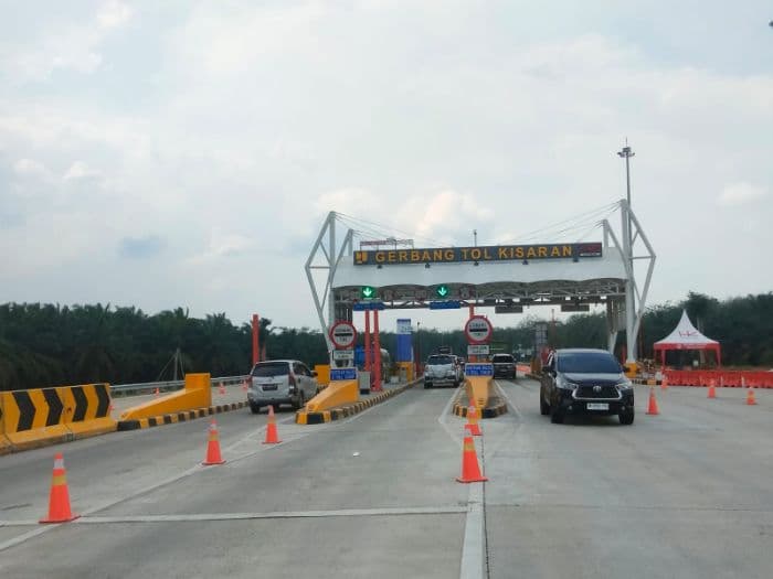 arus_balik_iduladha_di_tol_kisaran_masih_terkendali_volume_kendaraan_belum_signifikan