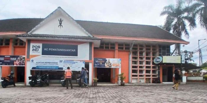 kantor_pos_siantar_salurkan_bantuan_subsidi_upah_pada_1000_penerima