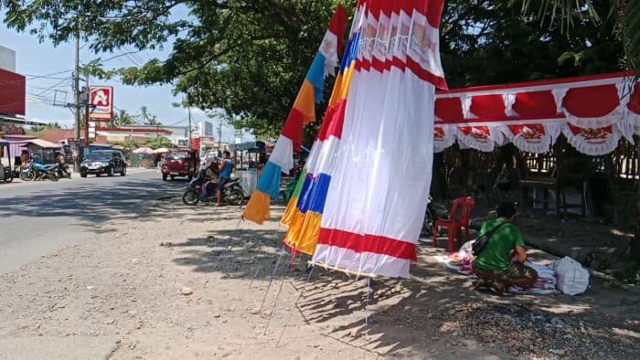 pedagang_bendera_merah_putih_keluhkan_omzet_menurun_dibanding_tahun_lalu