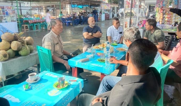 wakil_bupati_toba_apresiasi_kekompakan_pedagang_kuliner_di_venue_balige_