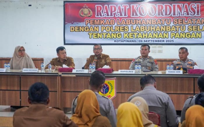 bupati_labusel_instruksikan_setiap_desa_tanam_jagung_minimal_satu_hektare