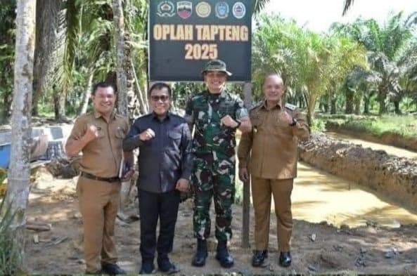 bupati_masinton_targetkan_produksi_pertanian_tapteng_naik_lewat_oplah_2025