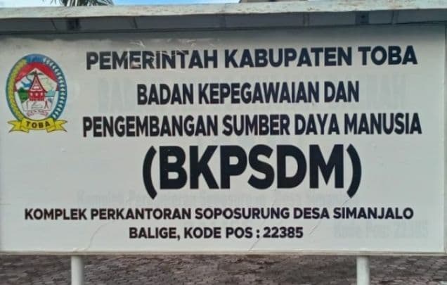 masyarakat_toba_minta_pelantikan_pejabat_eselon_berdasarkan_diklat_pim
