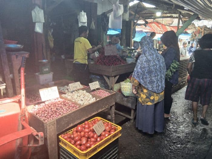 pasokan_mulai_banyak_cabai_merah_di_siantar_turun_hari_ini