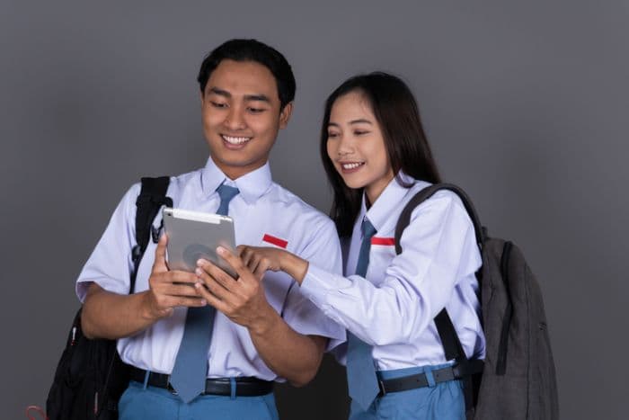 13_sma_negeri_paling_berprestasi_di_indonesia_2025_versi_puspresnas_referensi_utama_spmb_2026