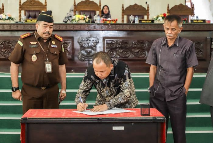 surat_usulan_pemberhentian_wali_kota_siantar_sudah_diantar_ke_gubsu
