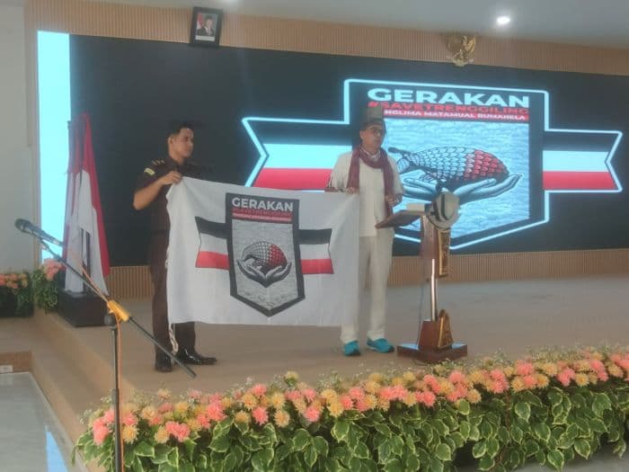 hinca_bentangkan_bendera_save_trenggiling_di_hadapan_forkopimda_asahan_apa_maksudnya