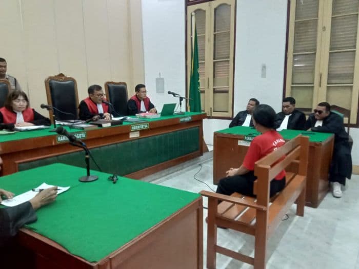 selebgram_ratu_entok_divonis_34_bulan_penjara_dan_denda_rp100_juta