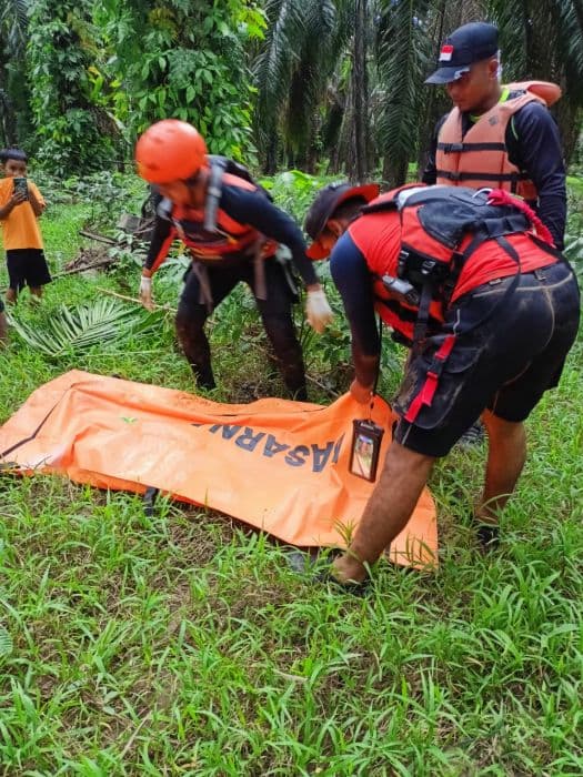 balita_korban_minibus_terjun_ke_sungai_di_palas_ditemukan_meninggal