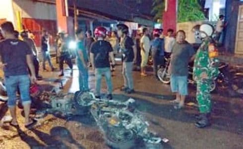 gerebek_sarang_narkoba_di_bagan_deli_dua_sepeda_motor_polisi_dibakar_otk