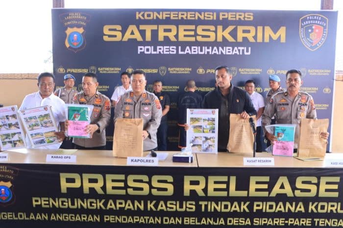 kades_siparepare_tengah_jadi_tersangka_korupsi_apbdes