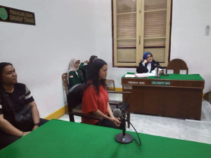 promosikan_judi_online_mahasiswi_asal_tanjung_pura_dituntut_tiga_tahun_penjara_